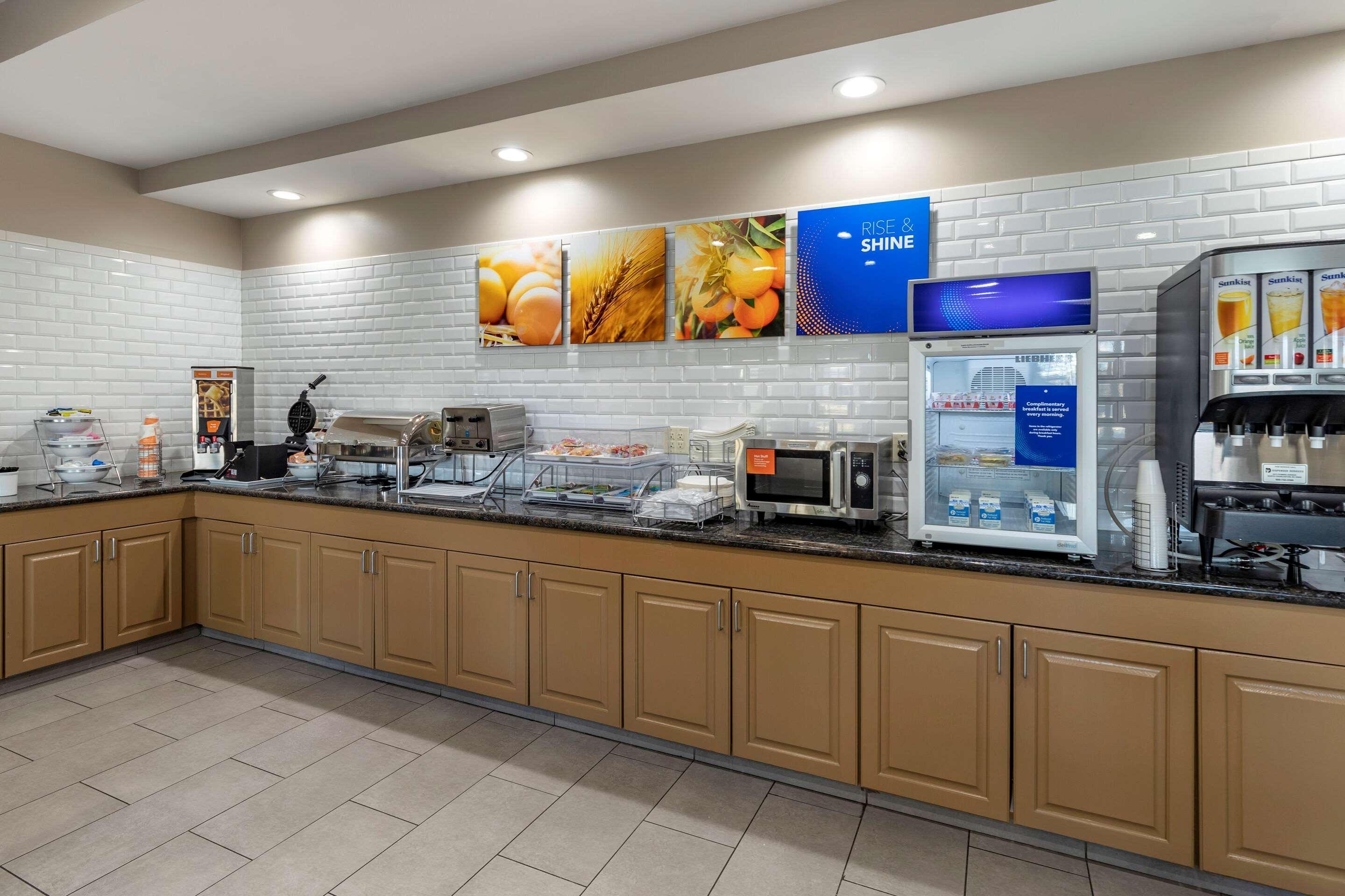 Comfort Inn & Suites High Point - Archdale Zewnętrze zdjęcie